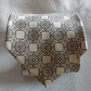 Raffaello Roma 100% Silk Tie Brown Cream Elegant Classic Designer Geometric